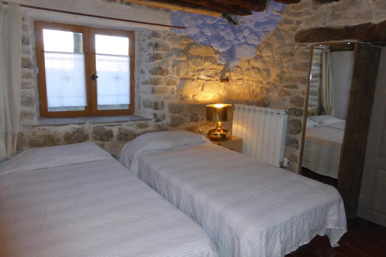 Appartamento Apartamento Sierra De Guara Paules Esterno foto